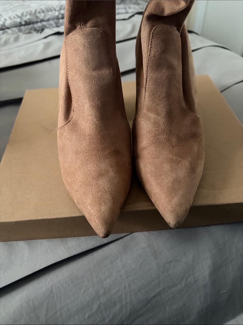 Steve Madden Tan Suede Pointed Toe Ankle Boots